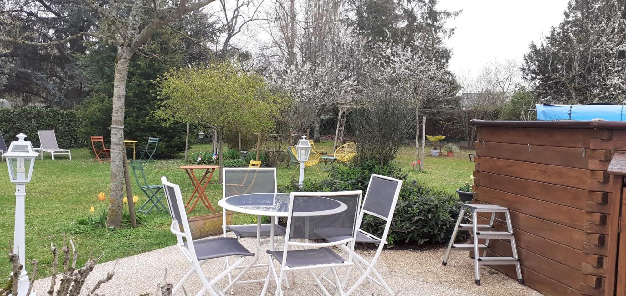 Le Jardin De Josseline Hotel Amboise Kültér fotó
